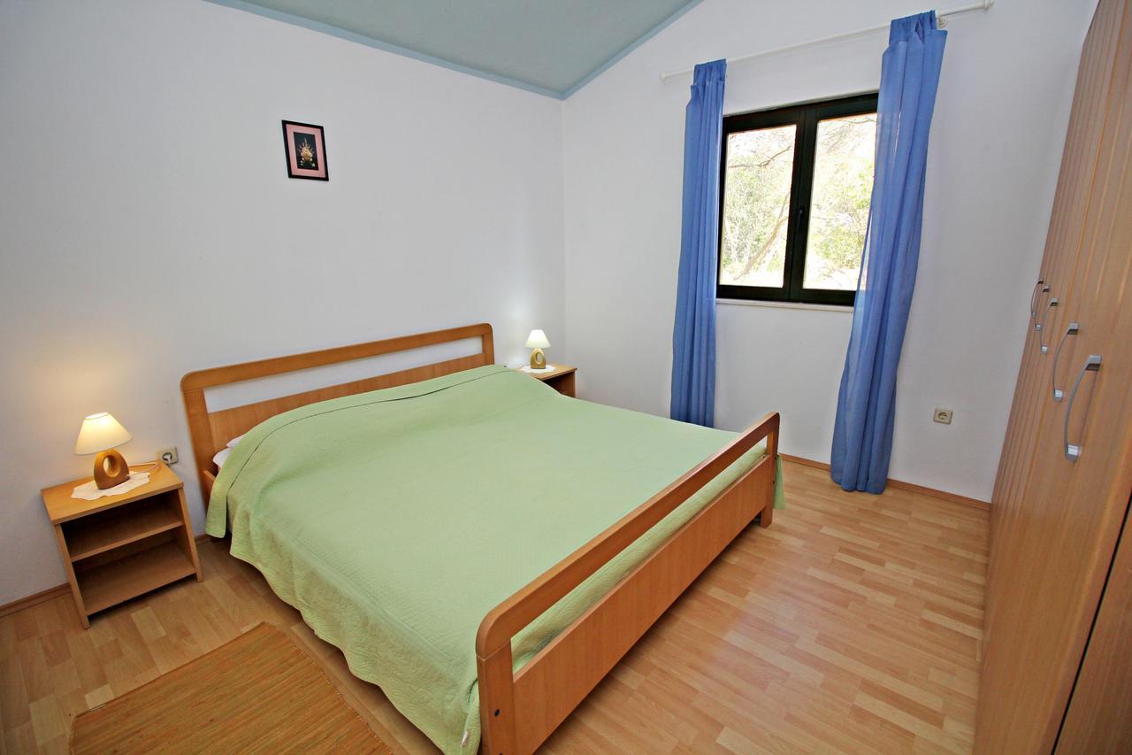 Guest House Beverin Sali Exterior photo
