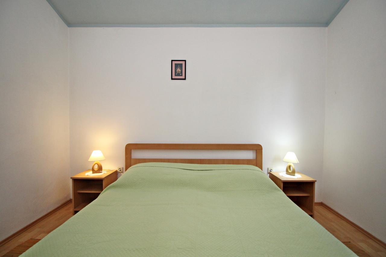 Guest House Beverin Sali Exterior photo