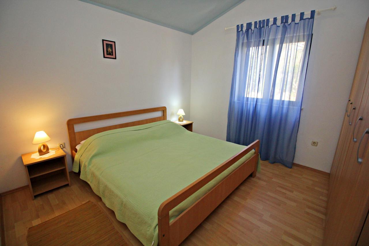 Guest House Beverin Sali Exterior photo